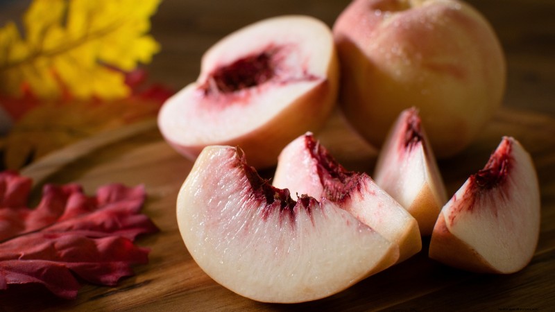 Freestone vs. Clingstone Peaches: A Comprehensive Guide