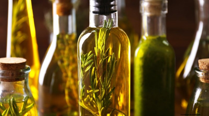 DIY Rosemary-Infused Oil: A Simple Guide from the Garden