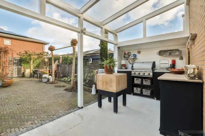 Avoid Costly Mistakes: 9 Outdoor Projects That Don t Pay Off [Better Alternatives]