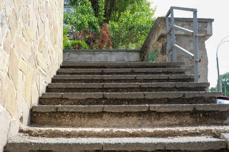 16 Common Front Walkway Mistakes & How to Fix Them