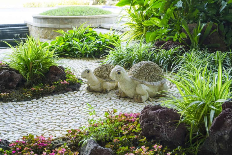 30 Simple & Affordable Landscaping Ideas to Enhance Curb Appeal