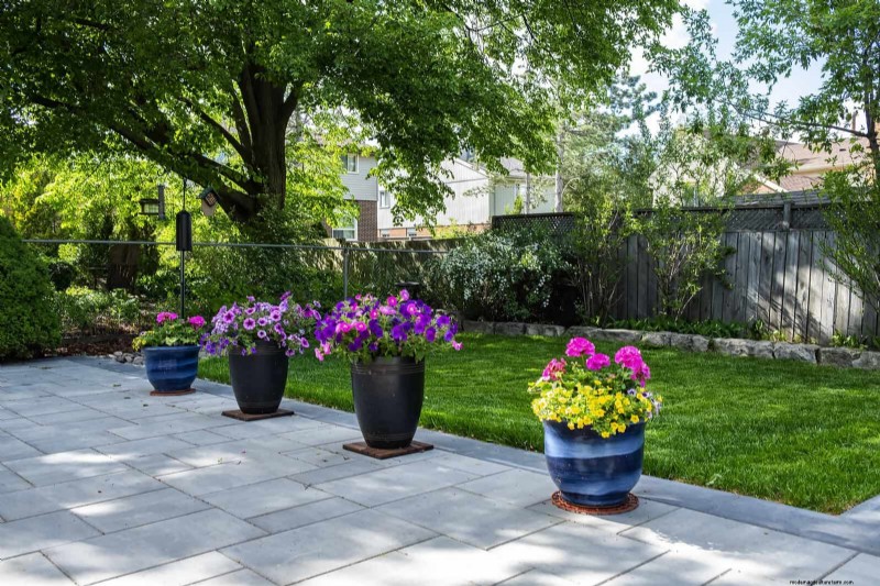 Transform Your Yard: 30 Simple Landscaping Ideas for BBQ Season