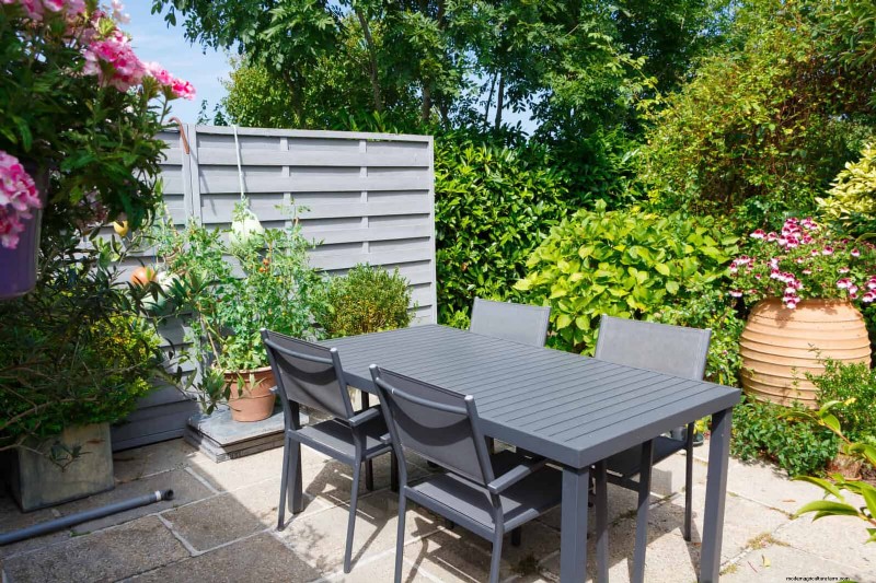 Transform Your Yard: 30 Simple Landscaping Ideas for BBQ Season