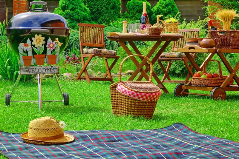 Transform Your Yard: 30 Simple Landscaping Ideas for BBQ Season