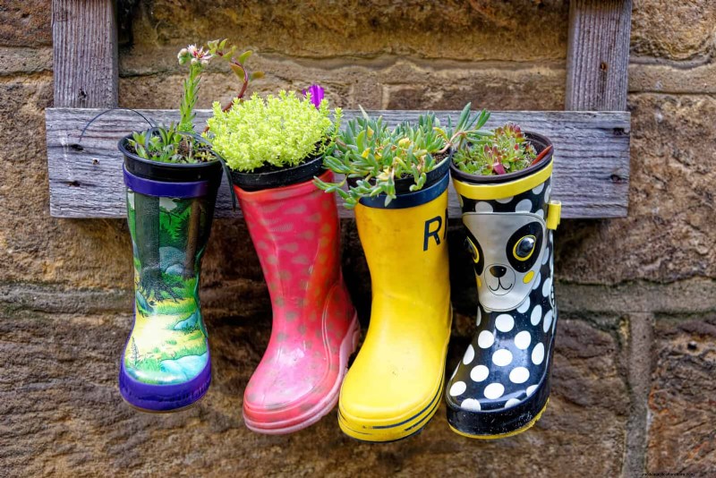 25 Clever Small Space Gardening Ideas for Maximum Yield