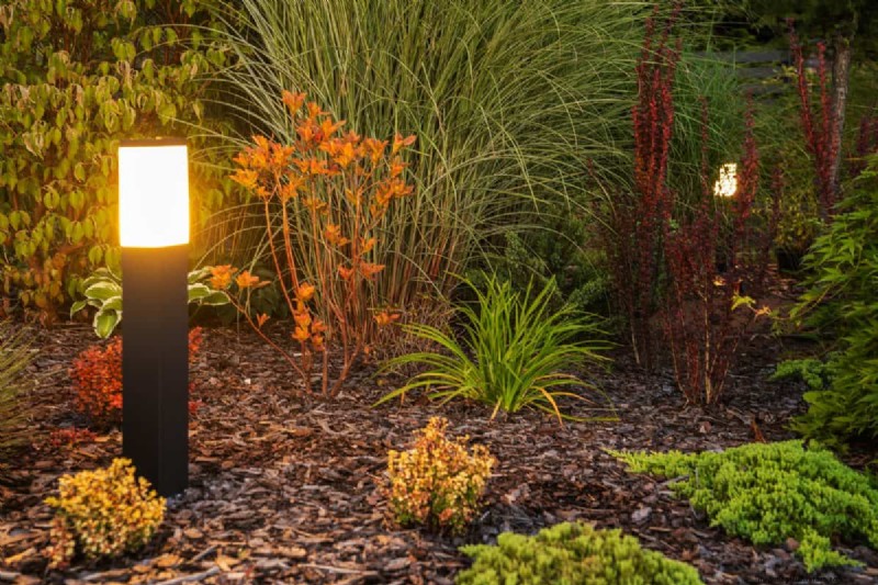 Outdoor Lighting Ideas: Transform Your Garden After Dark | Depositphotos