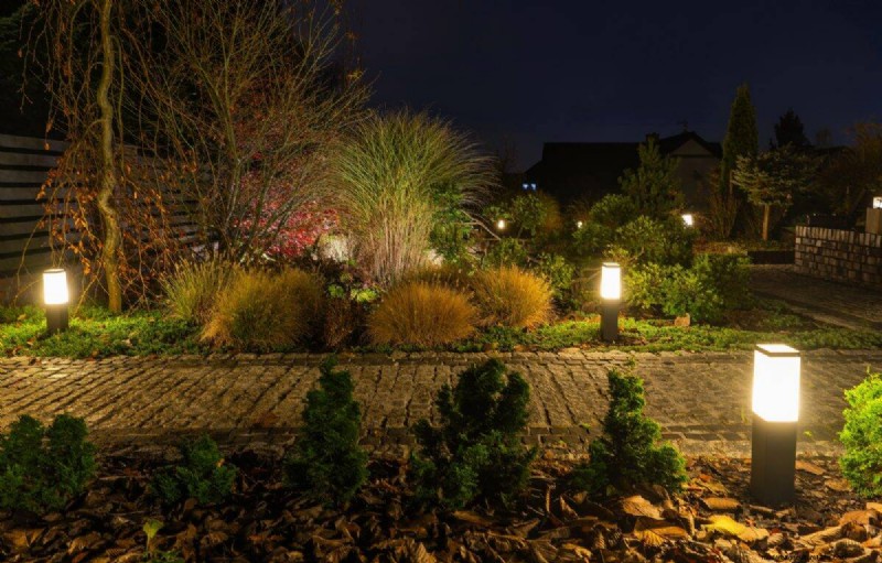 Outdoor Lighting Ideas: Transform Your Garden After Dark | Depositphotos