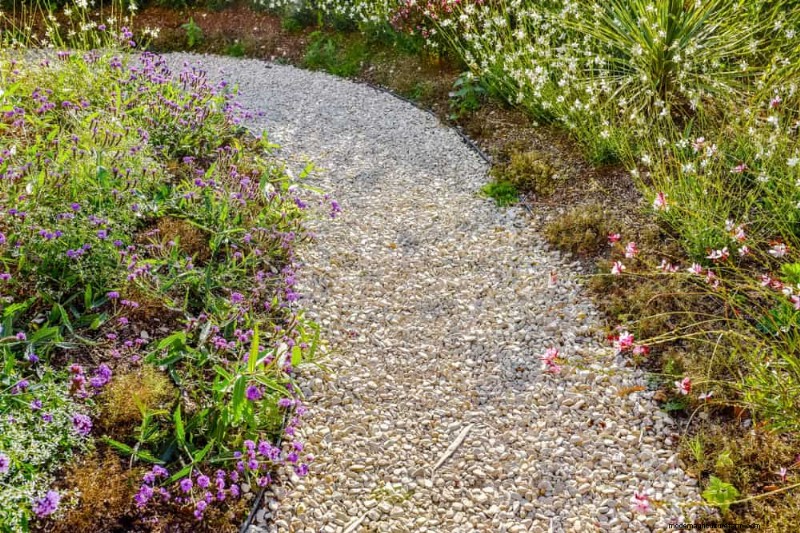 12 Simple DIY Garden Projects for a Spring Yard Refresh