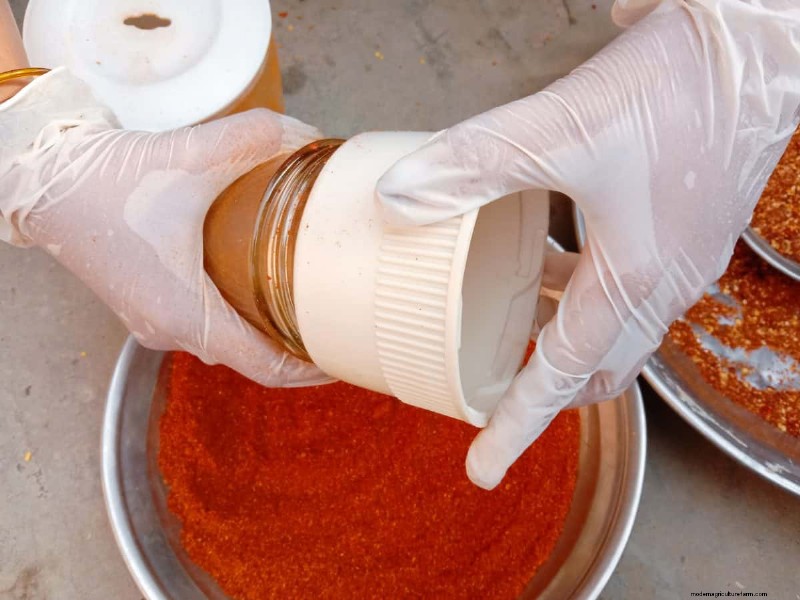 Protect Your Bulbs: The Science-Backed Way to Deter Squirrels with Cayenne Pepper
