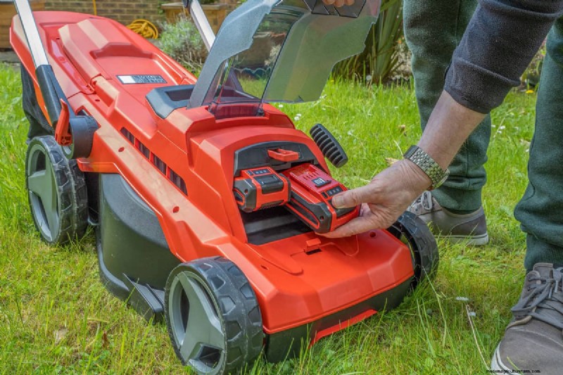 Ryobi Grass Bag Installation: Simple Guide for Clean Lawn Mowing