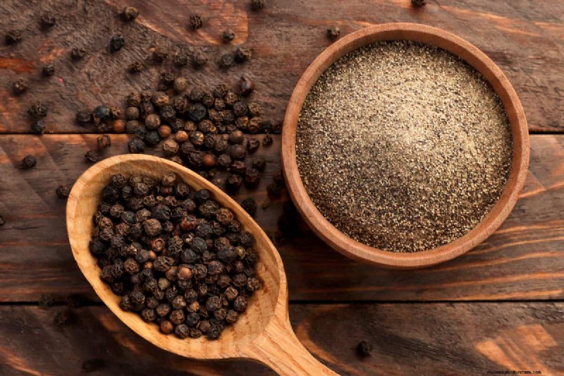 Black Pepper for Jade Plants: Boost Growth & Health | Expert Gardening Tips