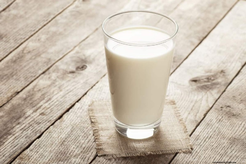 Milk as Fertilizer: Benefits & Drawbacks for Garden Soil