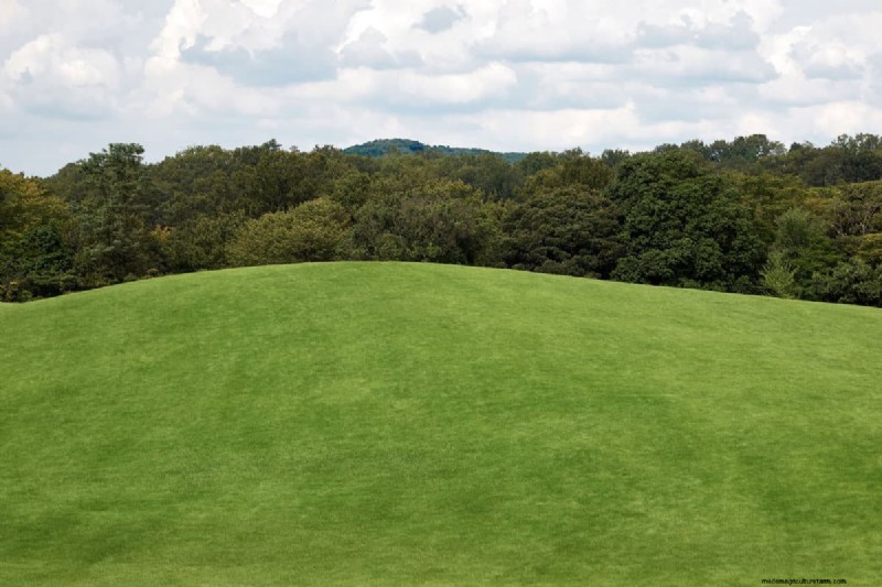 Spartan Mowers on Hills: Performance & GT Trac Technology