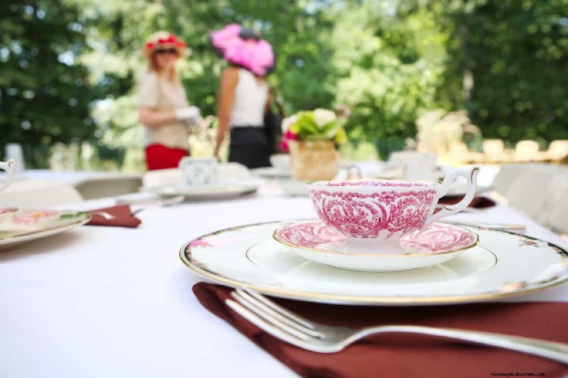 Plan a Stunning Garden Party: 25 Expert Tips for Outdoor Celebrations