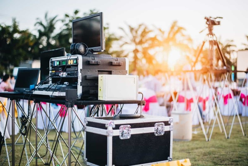 Plan a Stunning Garden Party: 25 Expert Tips for Outdoor Celebrations