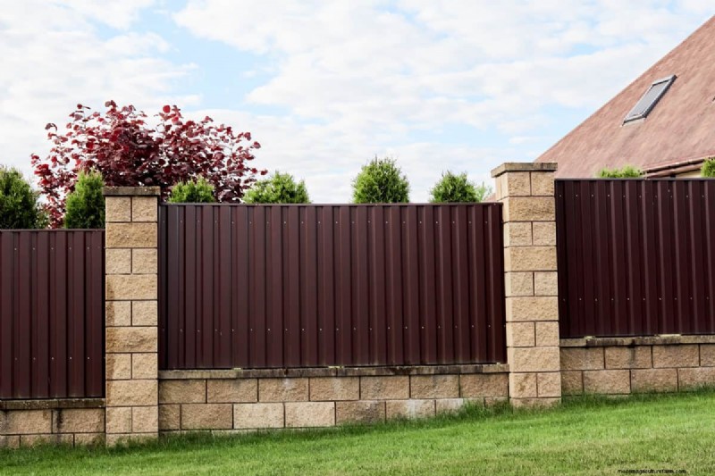 Wall Fences: Design, Benefits & Installation Guide