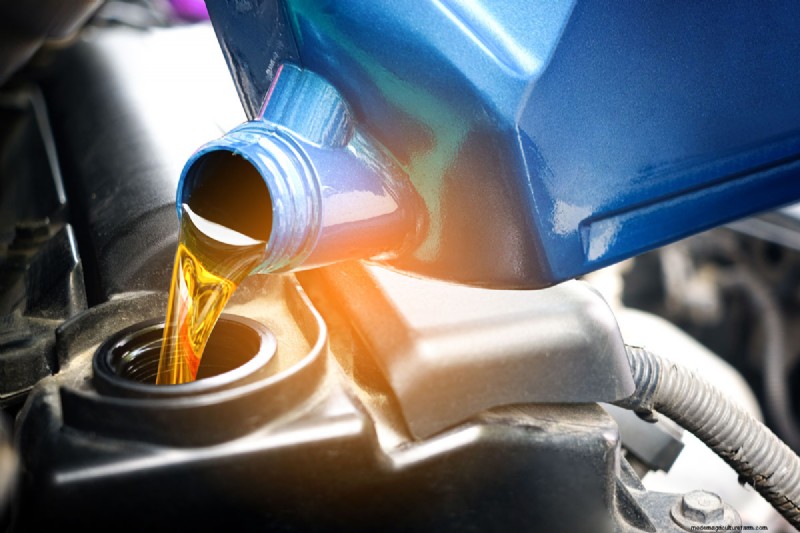 Best Oil for Honda Lawn Mowers: Recommendations & Types