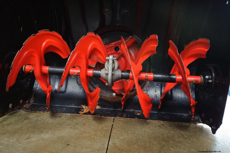 Troubleshooting: Why Won t My Troy Bilt Snow Blower Auger Turn? - Solutions & Fixes