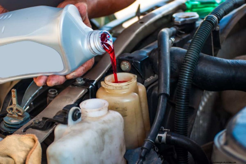 Kubota Tractor Hydraulic Fluid: Types & Recommendations