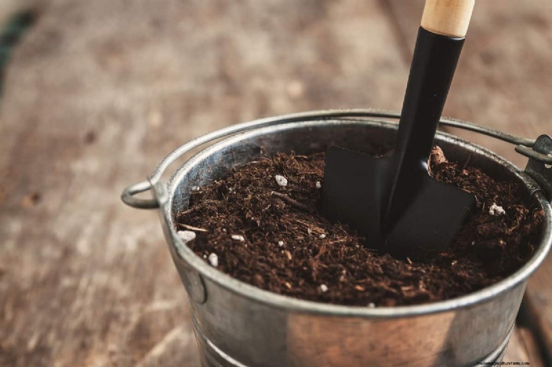 5-Gallon Buckets vs. Cubic Yards: Calculating Material Quantities