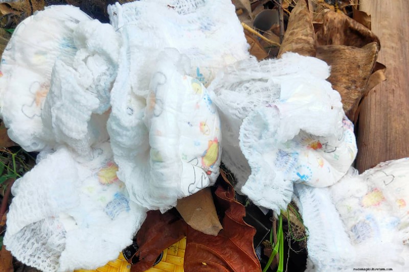 Diapers as Moisture Retainers: A Gardening Hack for Hanging Baskets