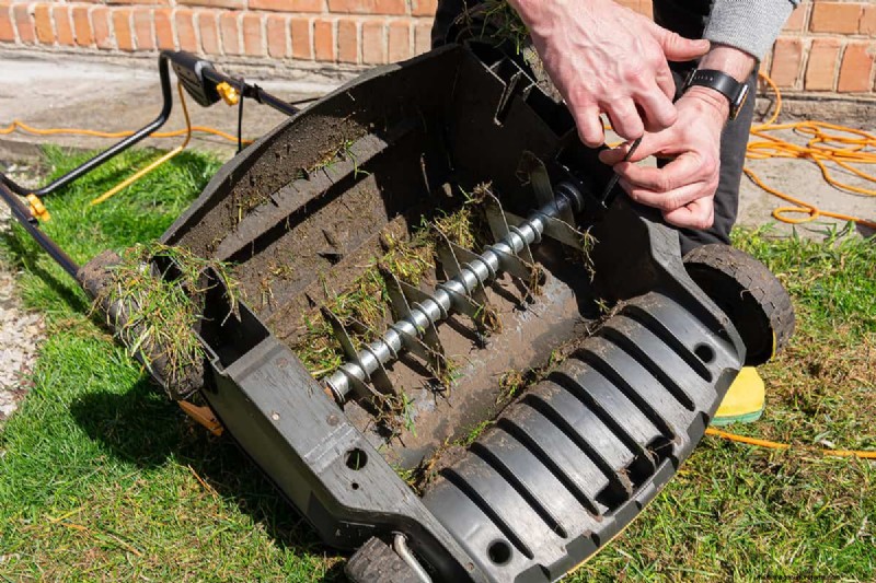 Lawn Aerator Clogging: Causes, Solutions & Prevention