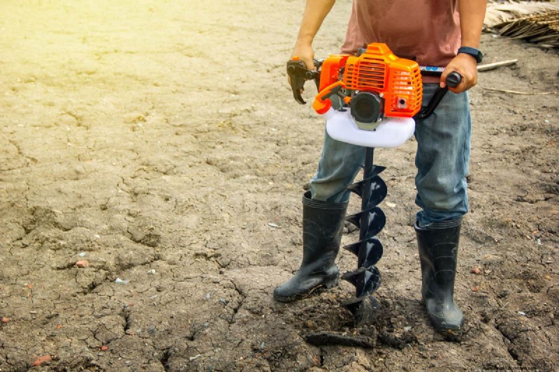 Post Hole Digger vs. Auger: Choosing the Right Tool for the Job