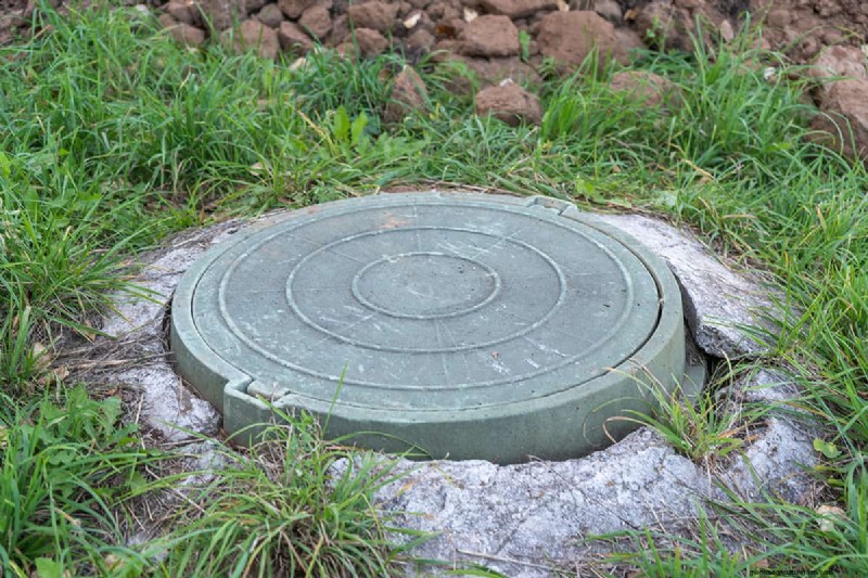 Pavers Over Septic Tanks: Regulations & Safety Concerns