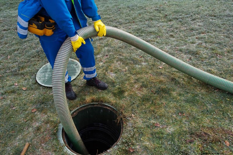 Pavers Over Septic Tanks: Regulations & Safety Concerns