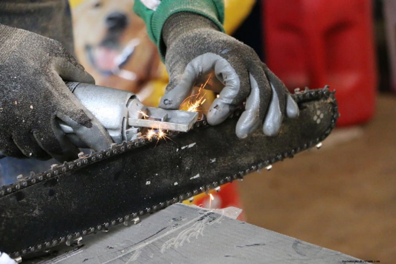 Fixing a Broken Chainsaw Tooth: Filing, Replacement & Rebuilding Guide