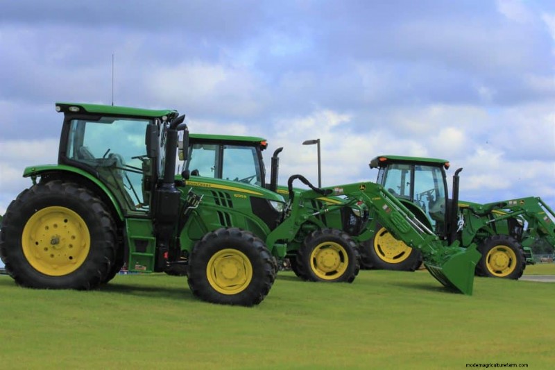 Removing a John Deere Cab Roof: A Step-by-Step Guide