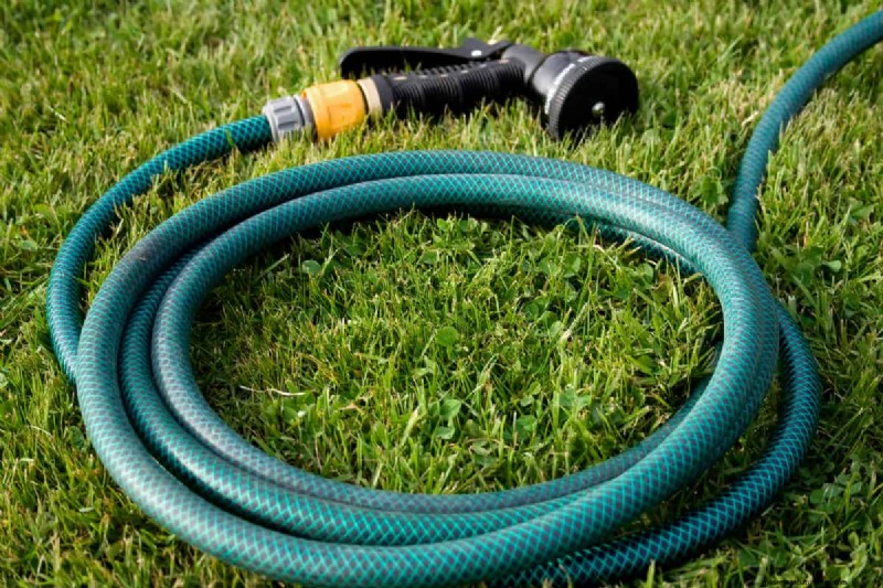 How to Remove a Garden Hose from a Pressure Washer: A Step-by-Step Guide