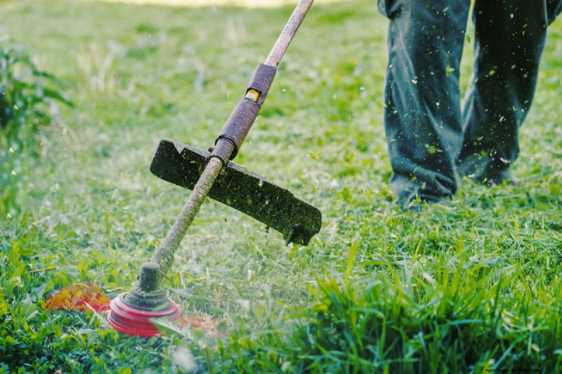 Removing a Toro Trimmer Head: A Step-by-Step Guide