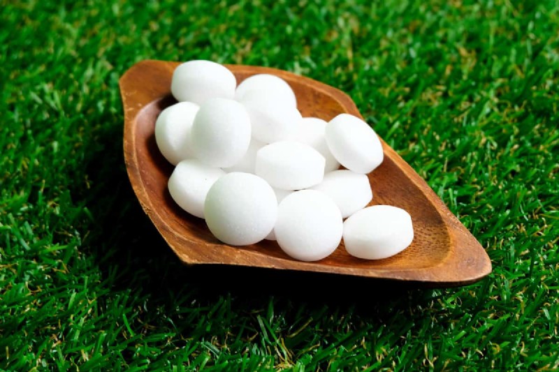 Mothballs in the Garden: Effectiveness & Safety Guide