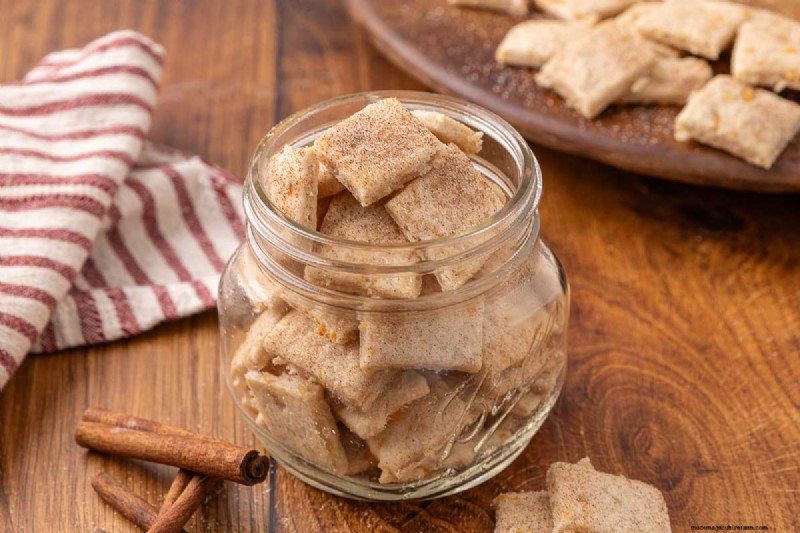 Homemade Sweet & Salty Crackers: Easy Recipe