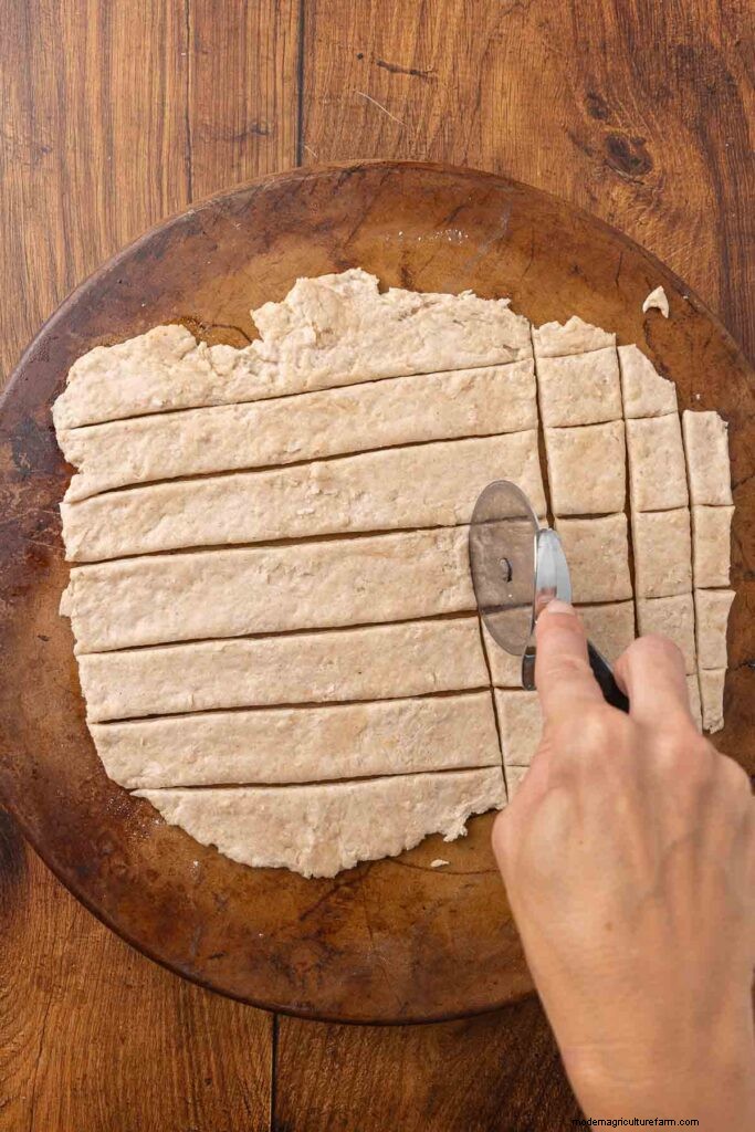 Homemade Sweet & Salty Crackers: Easy Recipe