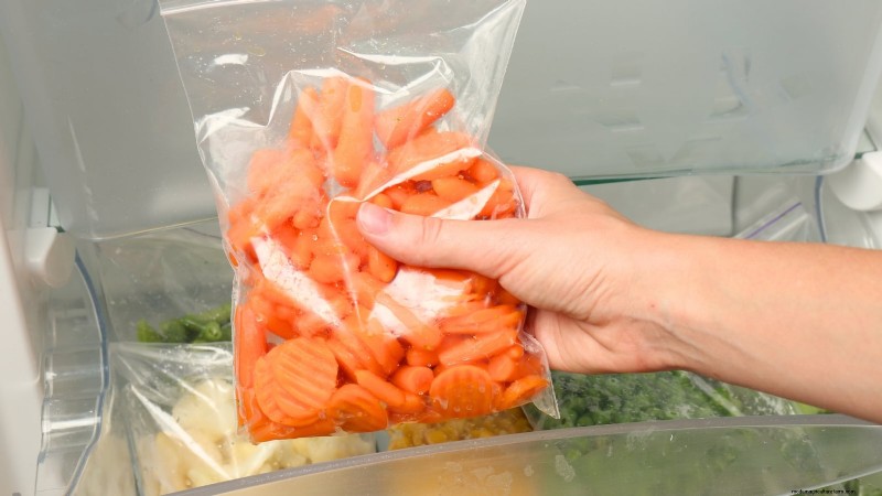 When to Harvest Carrots: 5 Expert-Approved Indicators