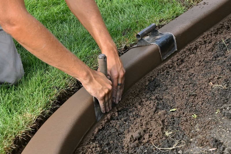 15 Proven Garden Bed Edging Ideas to Keep Your Landscape Neat