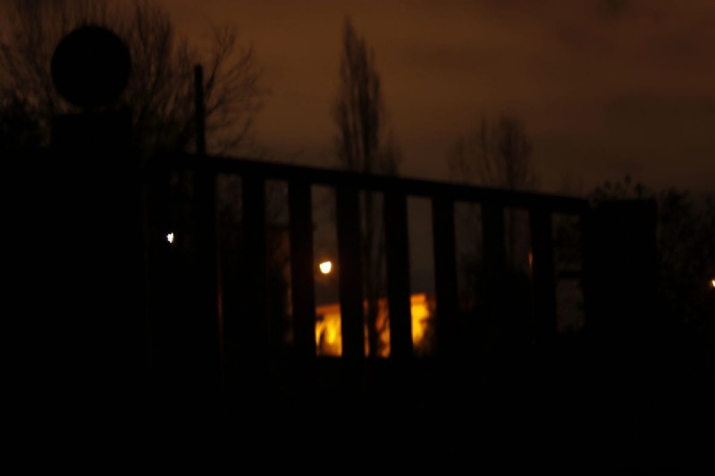 Illuminate Your Backyard: Expert Tips to Eliminate Dark Zones at Night