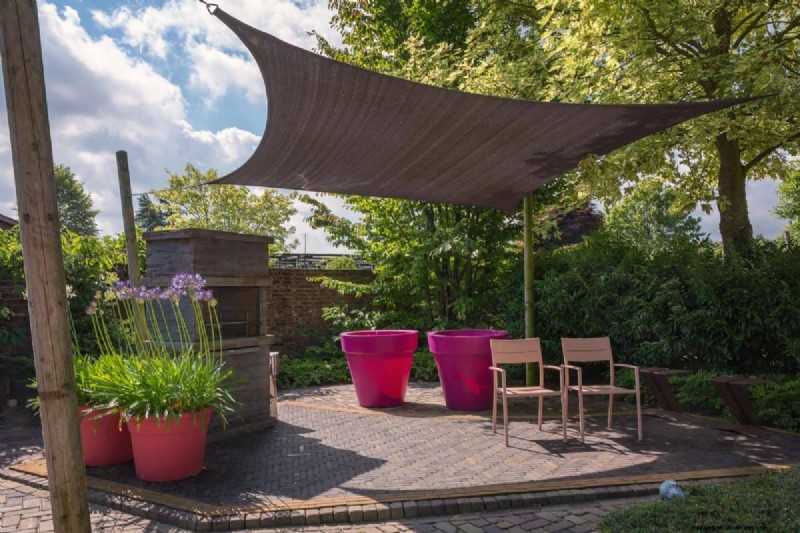 Keep Your Garden Thriving While You’re on Vacation: Expert Care Strategies