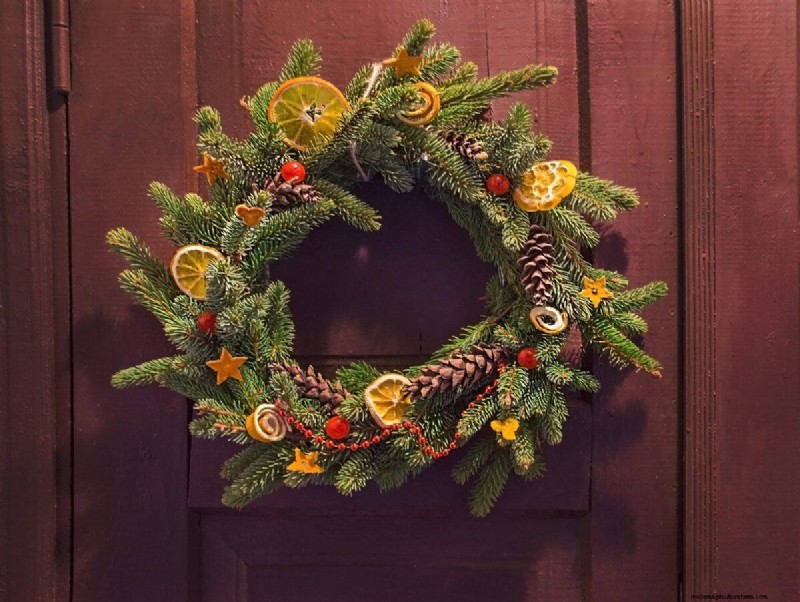 25 DIY Ideas to Repurpose Garden Scraps into Beautiful Home Décor