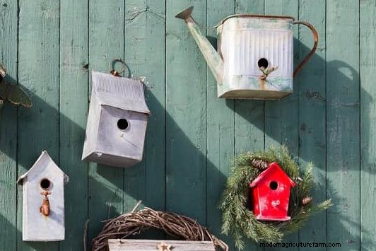 28 Creative Ideas to Repurpose Old Garden Tools into Stunning Outdoor Décor