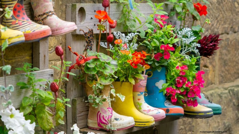 28 Creative Ideas to Repurpose Old Garden Tools into Stunning Outdoor Décor