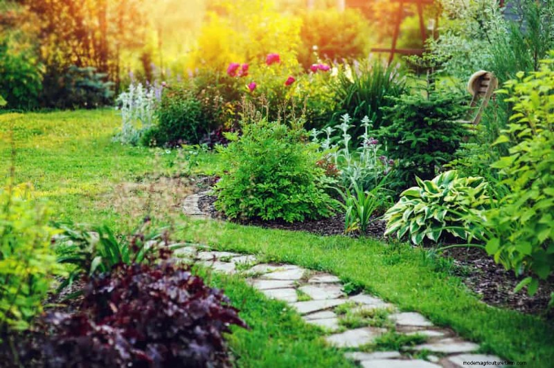 21 Expert‑Recommended Perennials for Year‑Round Garden Color