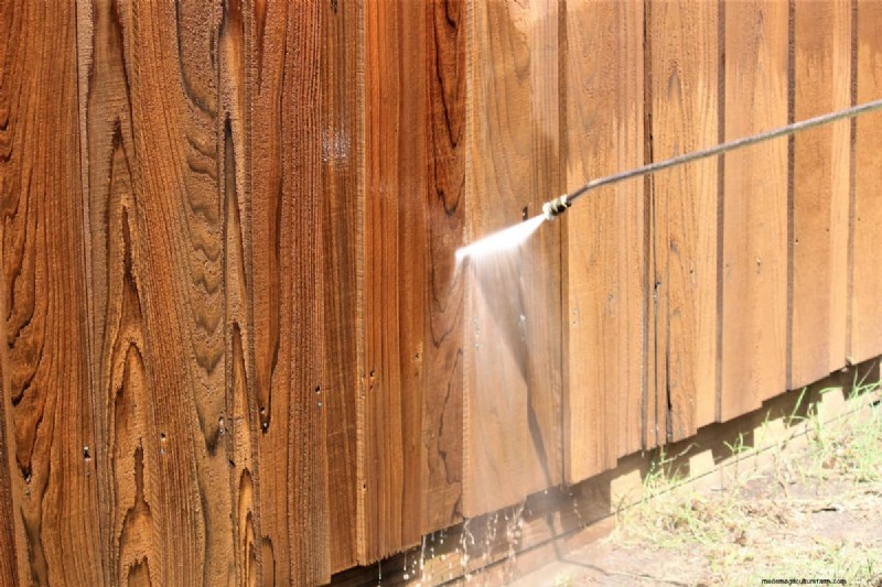 How to Clean Your Fence Before Staining or Painting: A Step‑by‑Step Guide