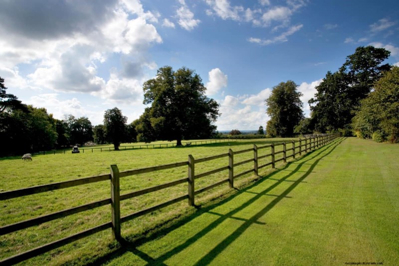 How Deep Should a 4‑Foot Fence Post Be? – Expert Guide