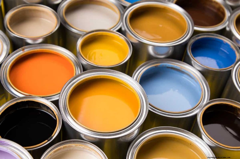 Choosing the Right Paint for Your Hummingbird Feeder: Safe, Weather‑Resistant Options